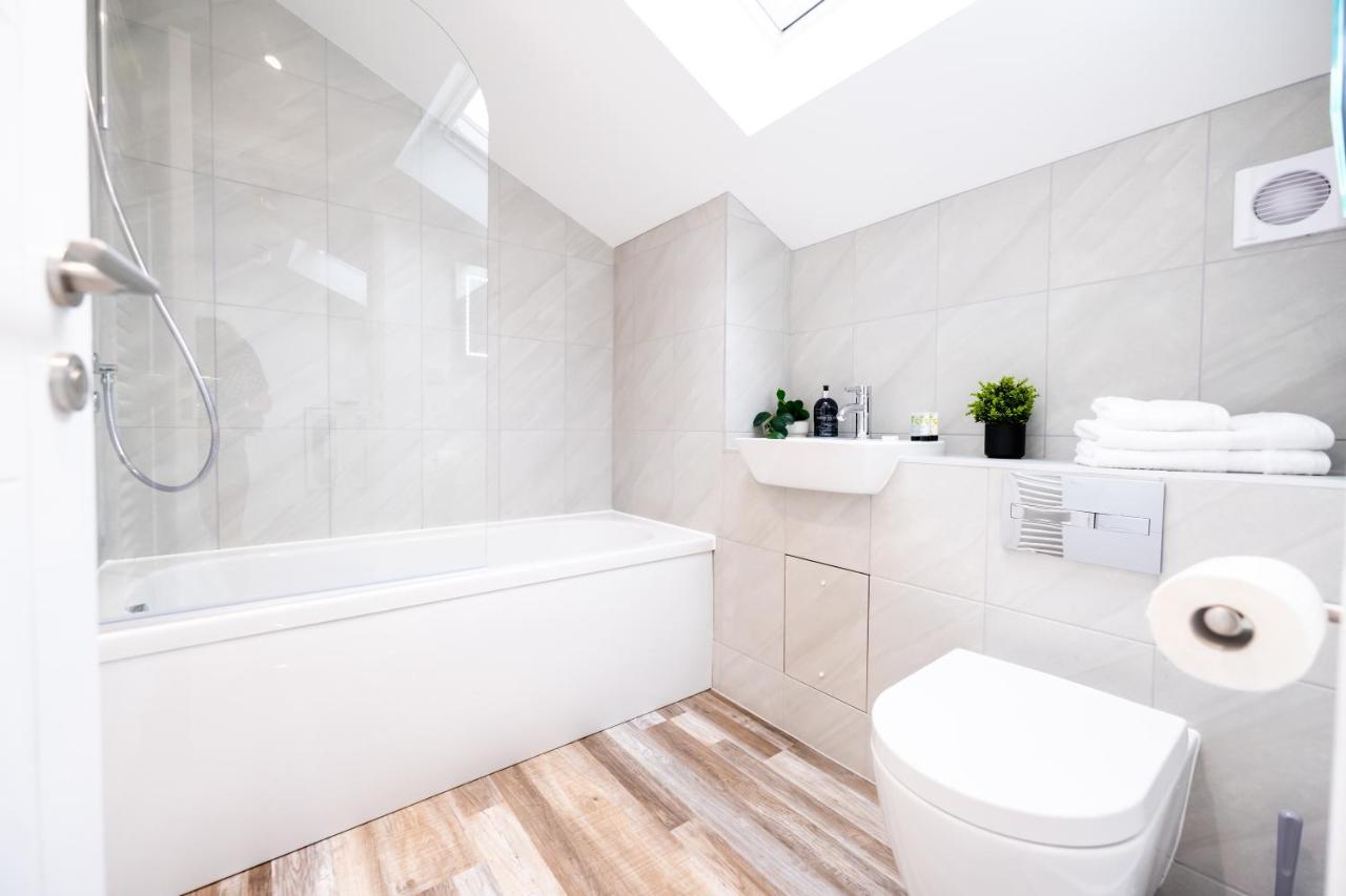 Hosta Group - Prestige 1 Bed Apartment - The Olive Cambridge  Buitenkant foto